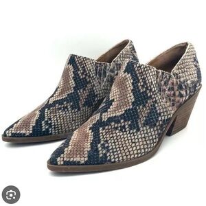 Lucky Brand Tabea Ankle booties